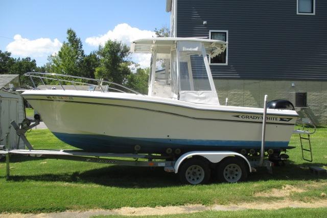 1994 Grady-White Escape 209