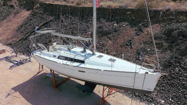 2008 Beneteau Oceanis 37