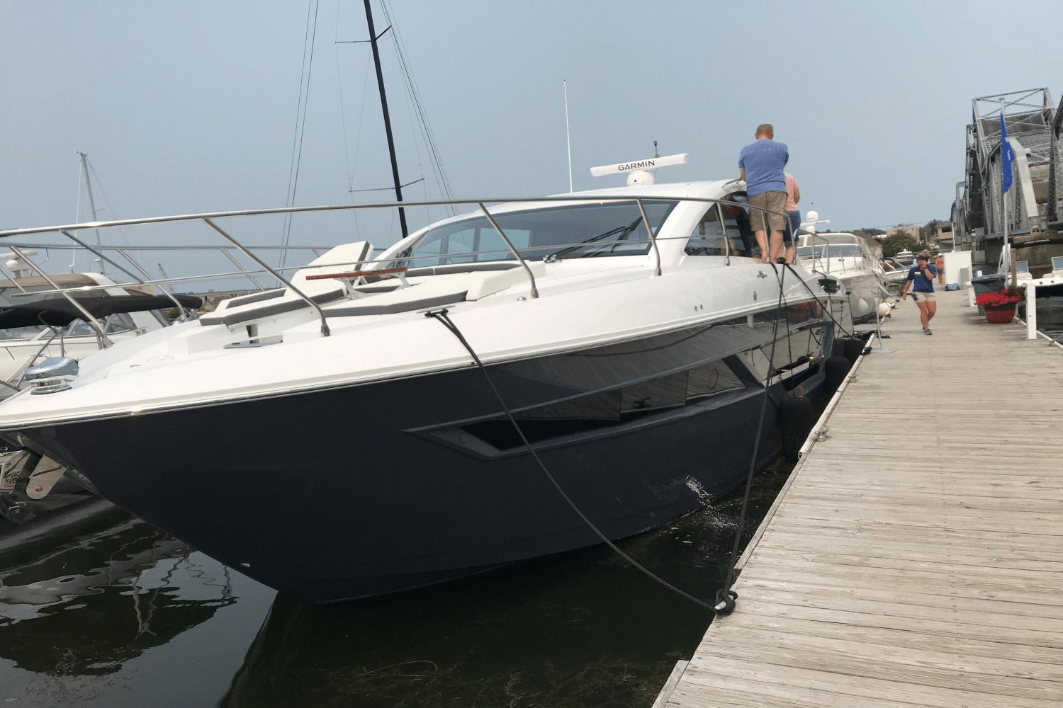 2022 Cruisers Yachts 46 Cantius