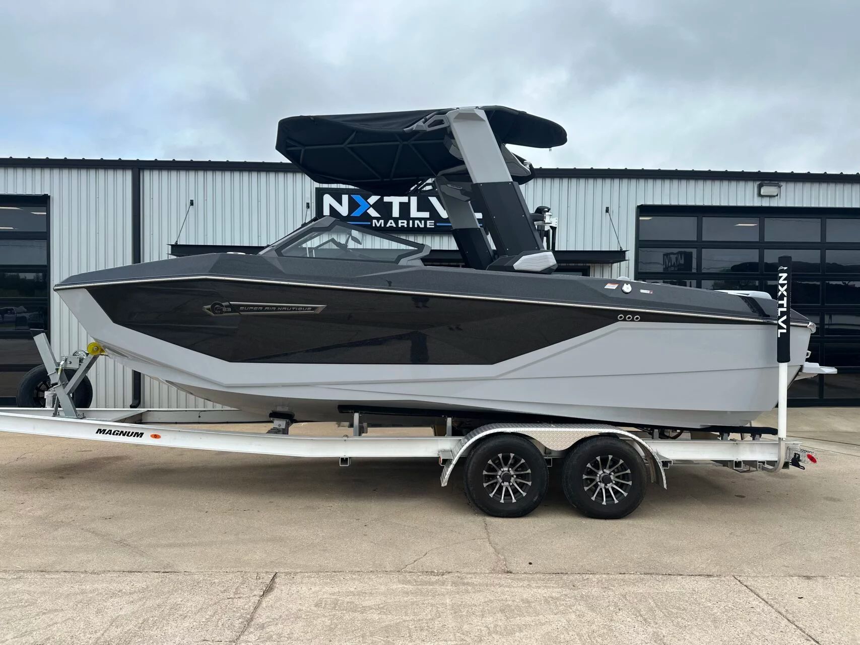2025 Nautique G23