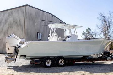 2023 Front Runner 33 Center Console