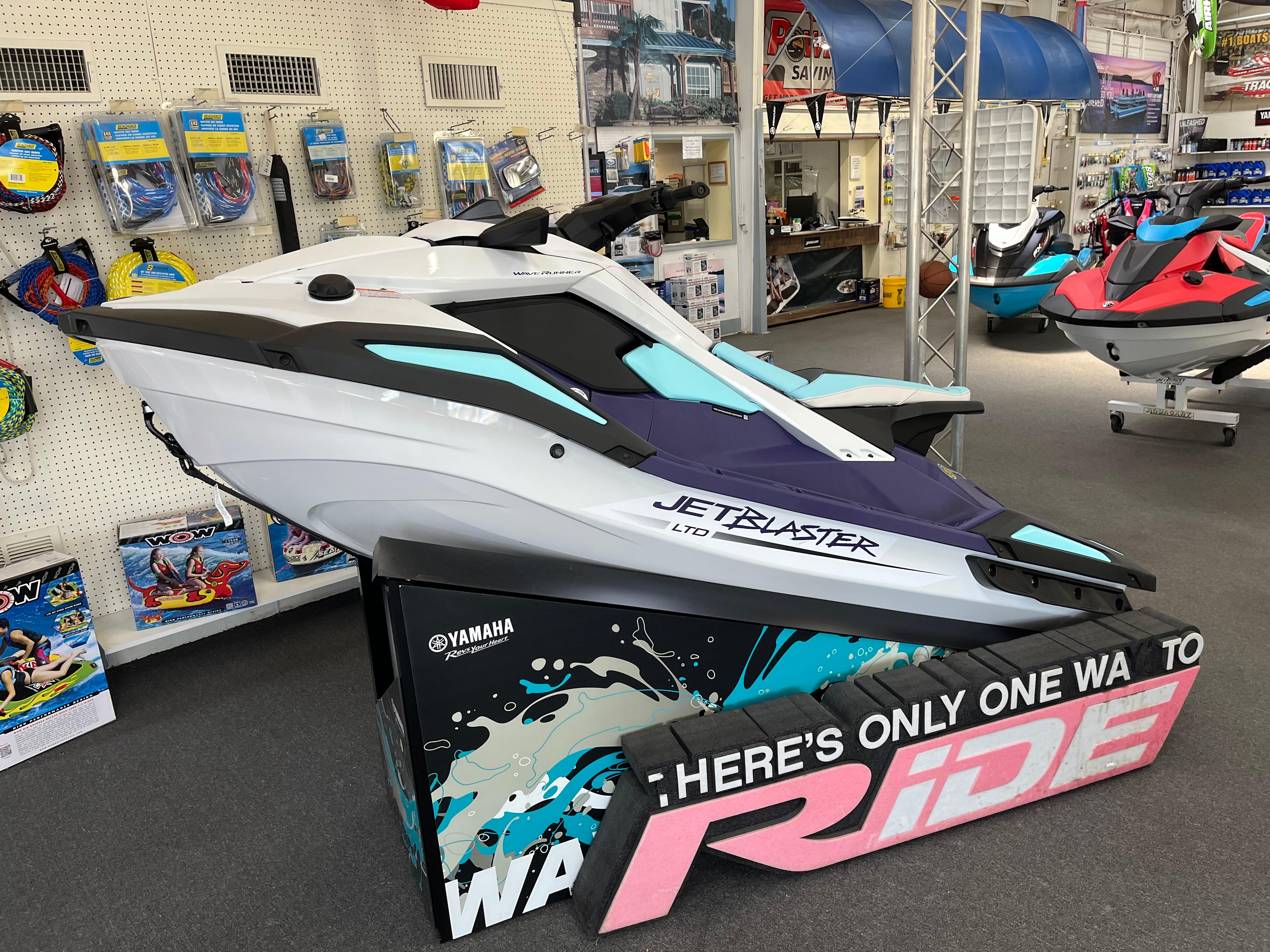 Yamaha WaveRunner JetBlaster LTD 2025 Yamaha WaveRunner JetBlaster LTD displayed in a showroom with accessories.