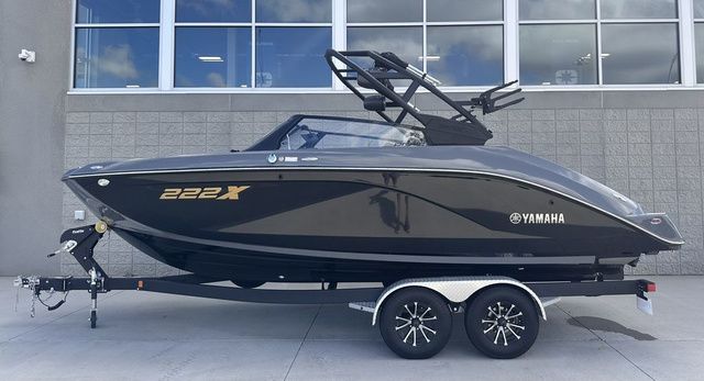2025 Yamaha Boats 222XD