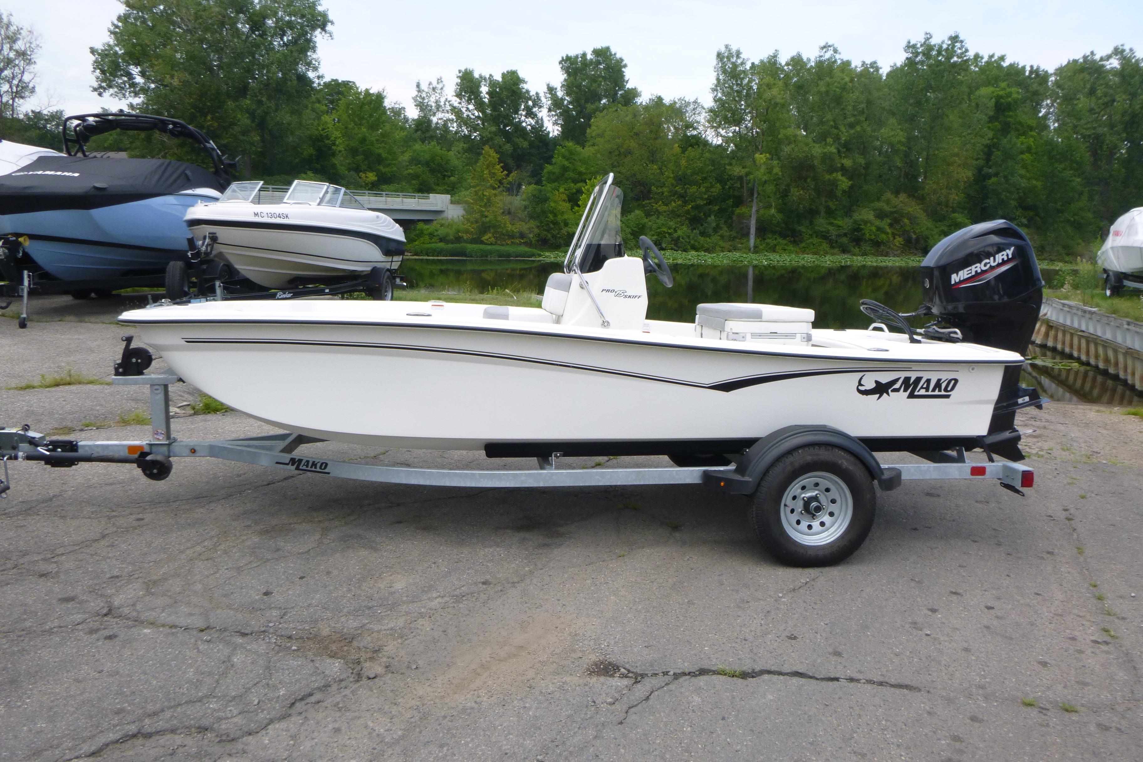 2023 Mako Pro Skiff 15 CC