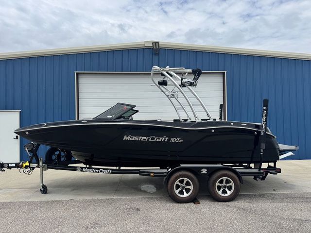 2017 MasterCraft NXT20