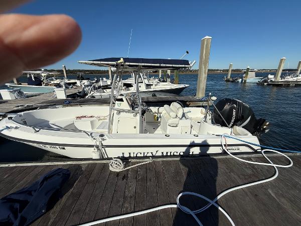 2016 Boston Whaler 210 Outrage