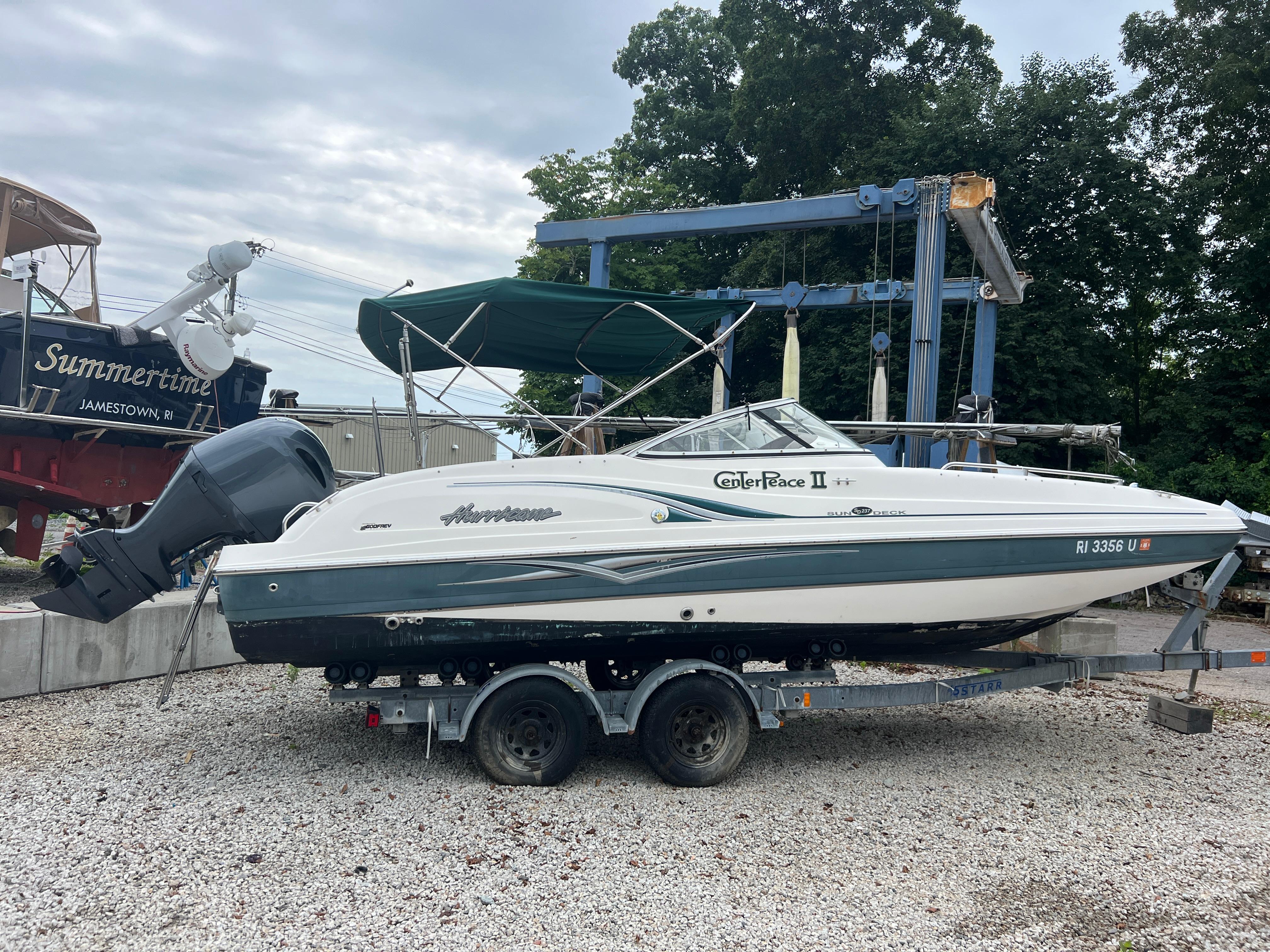 Hurricane SunDeck 237 DC OB