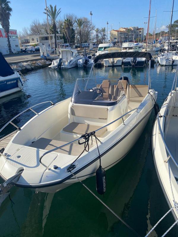 Quicksilver Activ 675 Open