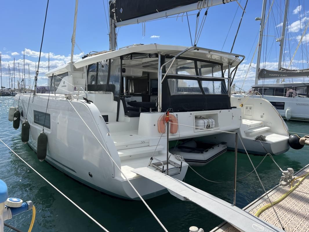 2020 Lagoon 46 FLY