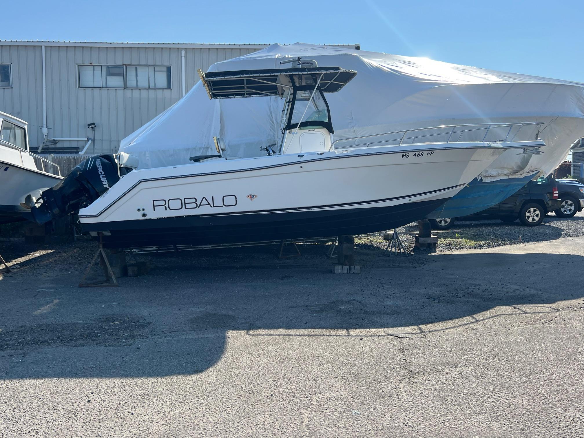 2000 Robalo 2620 Center Console