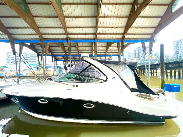2013 Rinker 290 Express Cruiser