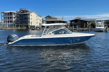 2021 Pursuit DC 266 Dual Console