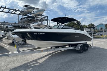 2022 Sea Ray SPX 230 Outboard