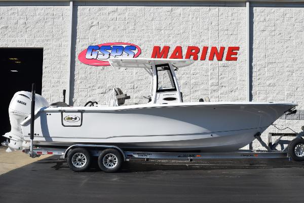 Sea Hunt Ultra 275 SE 2025 Sea Hunt Ultra 275 SE boat on trailer at GSPS Marine dealership.