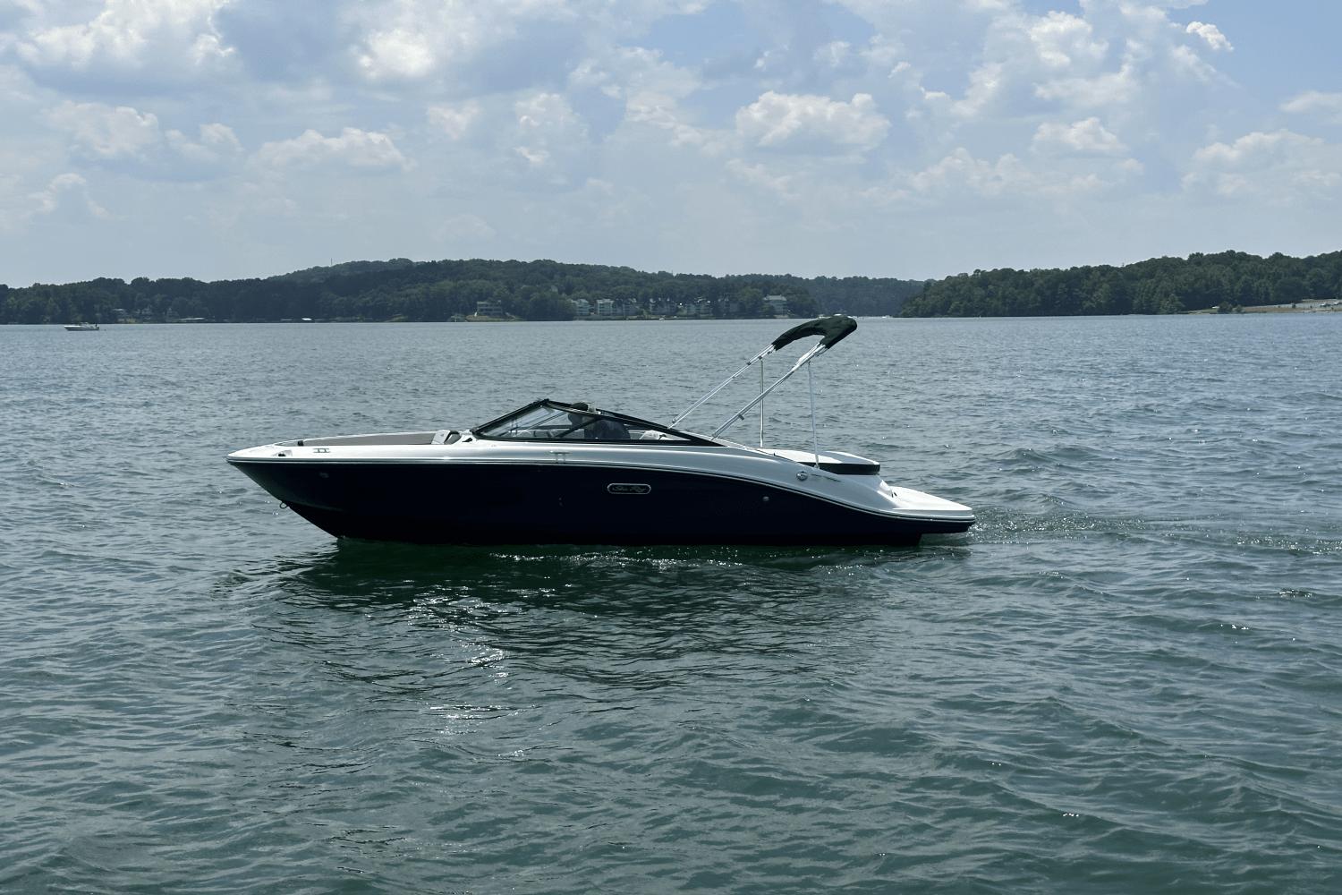 2025 Sea Ray SPX 190