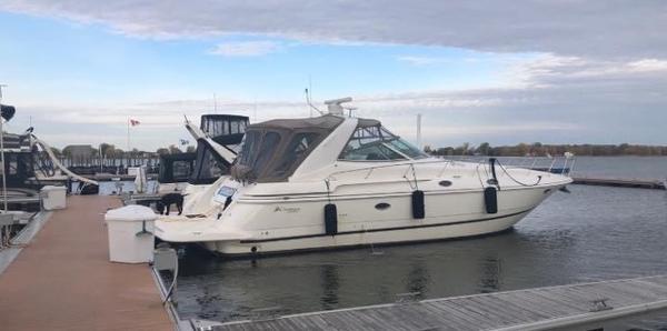 Cruisers Yachts 3870