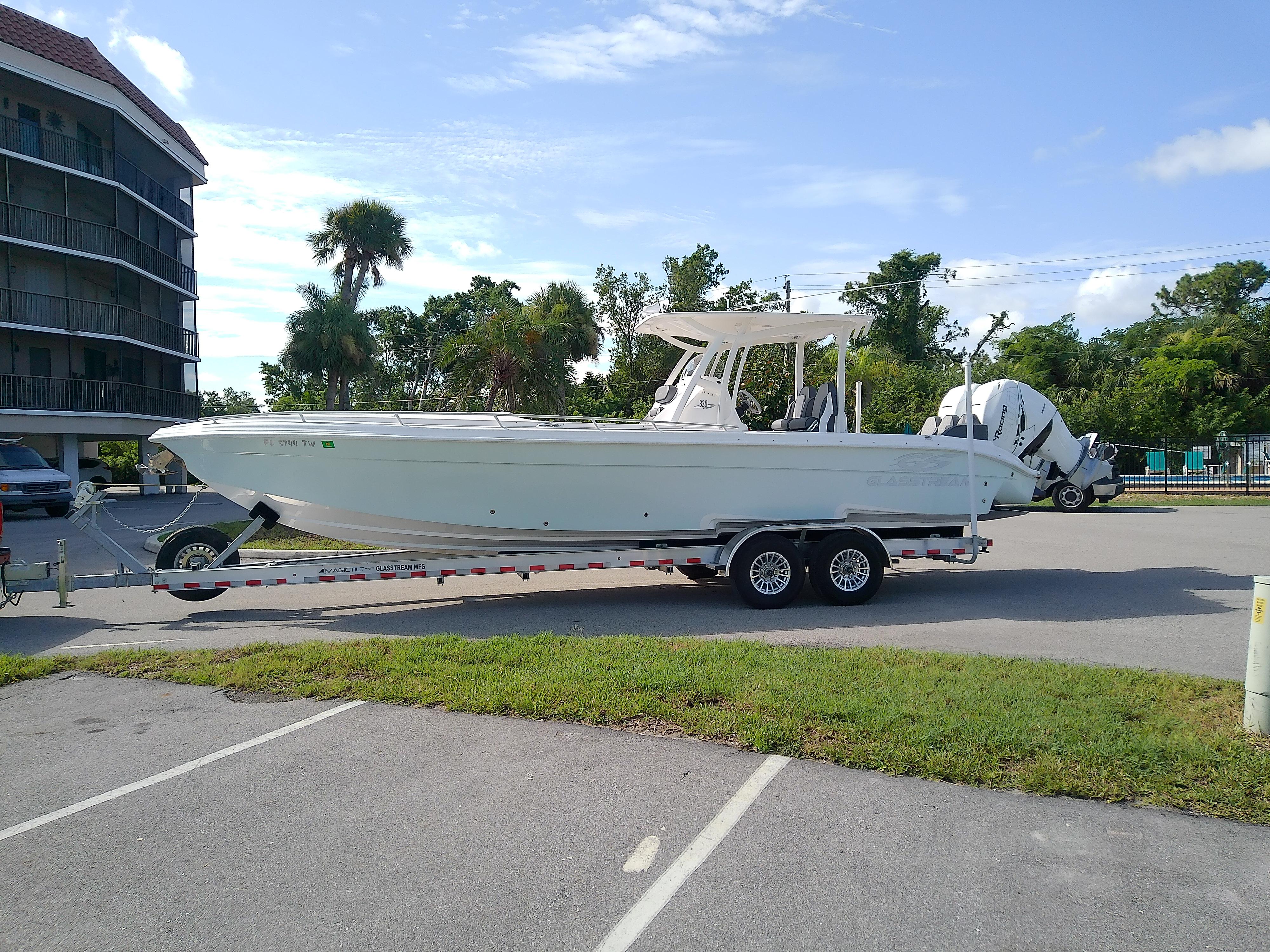 2025 Glasstream 328 SCX