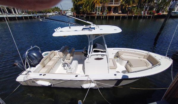 2016 NauticStar 2302