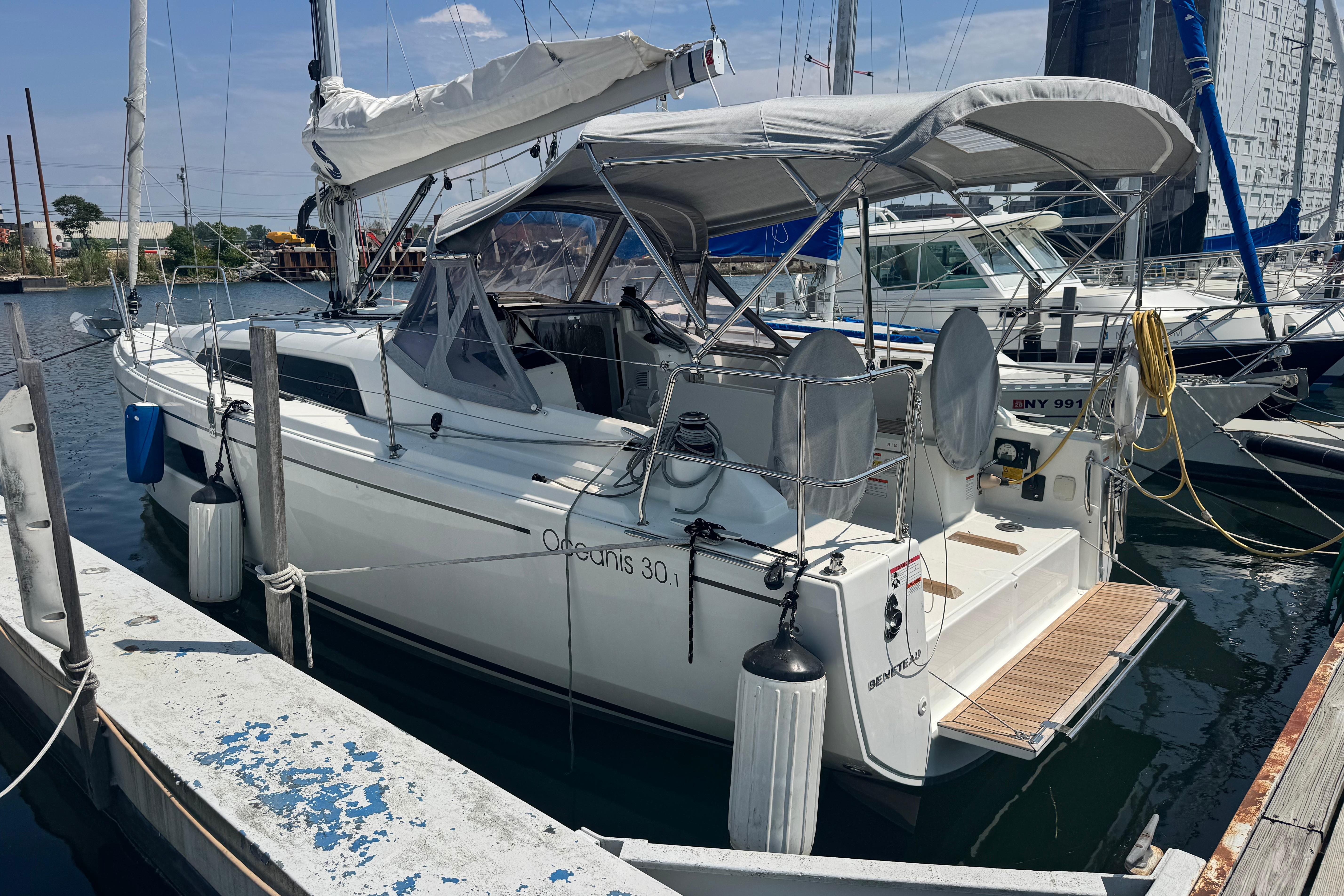 2020 Beneteau Oceanis 30.1