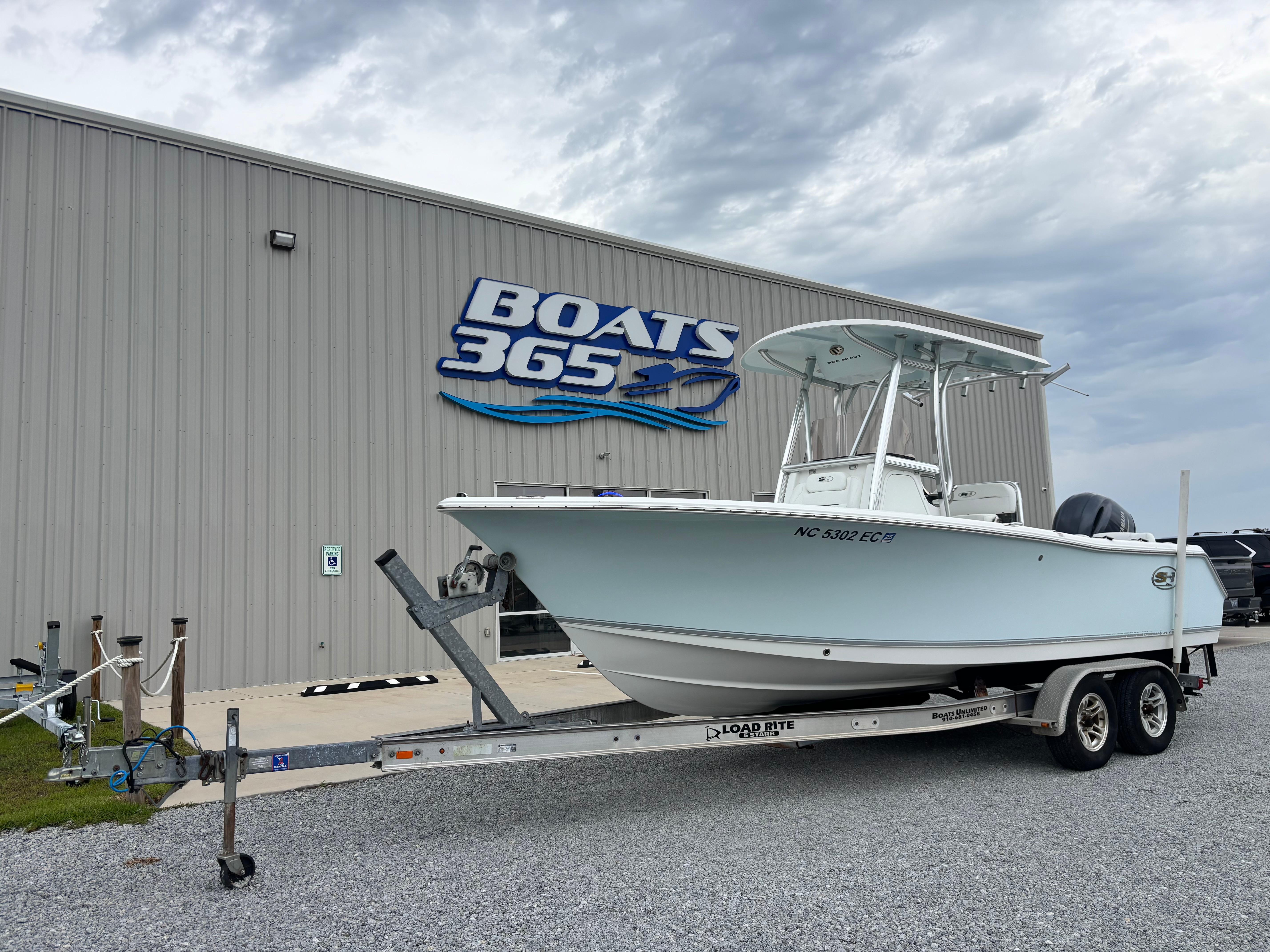 2016 Sea Hunt Ultra 225