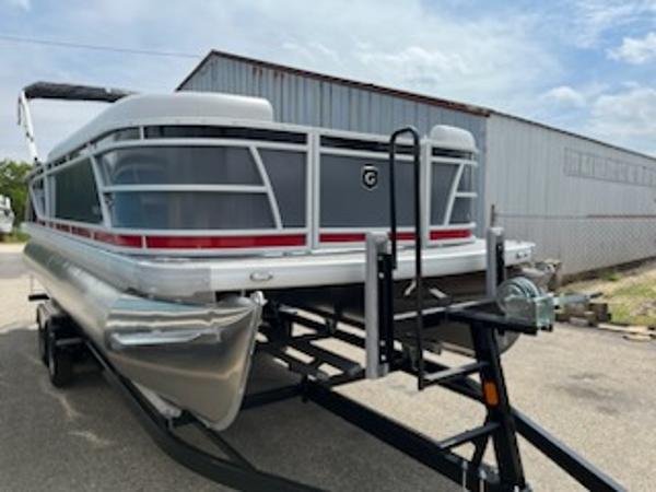 2024 Sweetwater 2286C