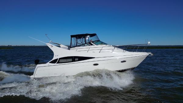 2006 Carver 36 Mariner