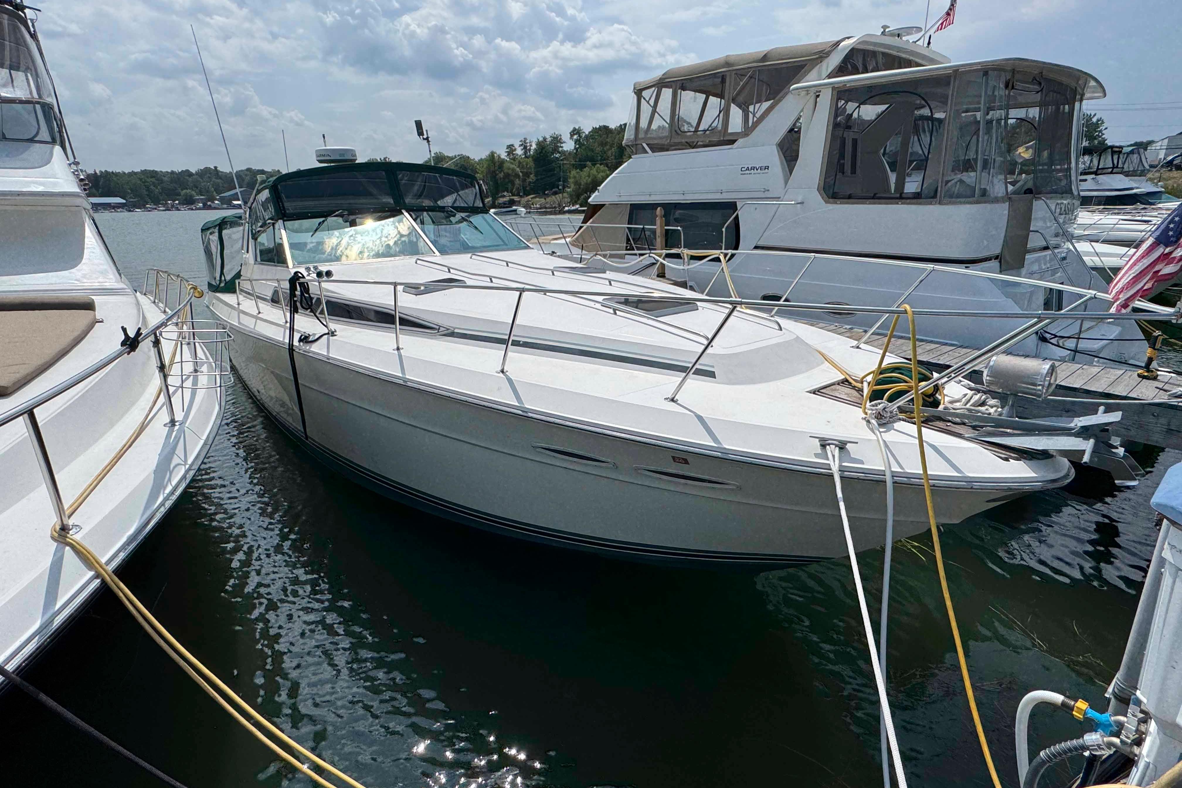 1986 Sea Ray 390 Express Cruiser