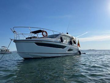 2024 Sealine C390V