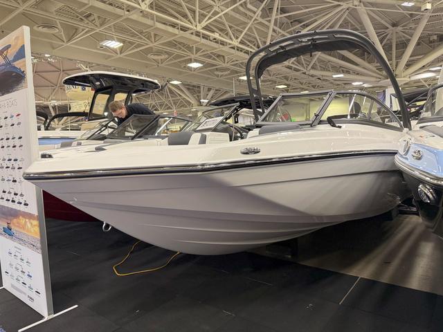 Yamaha Boats AR195