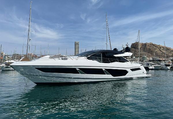2023 Sunseeker Predator 75