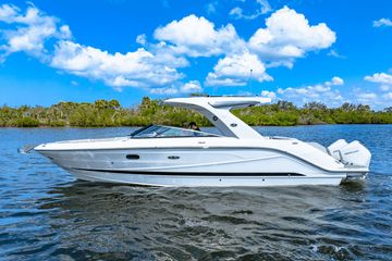 2026 Sea Ray SLX 310 Outboard