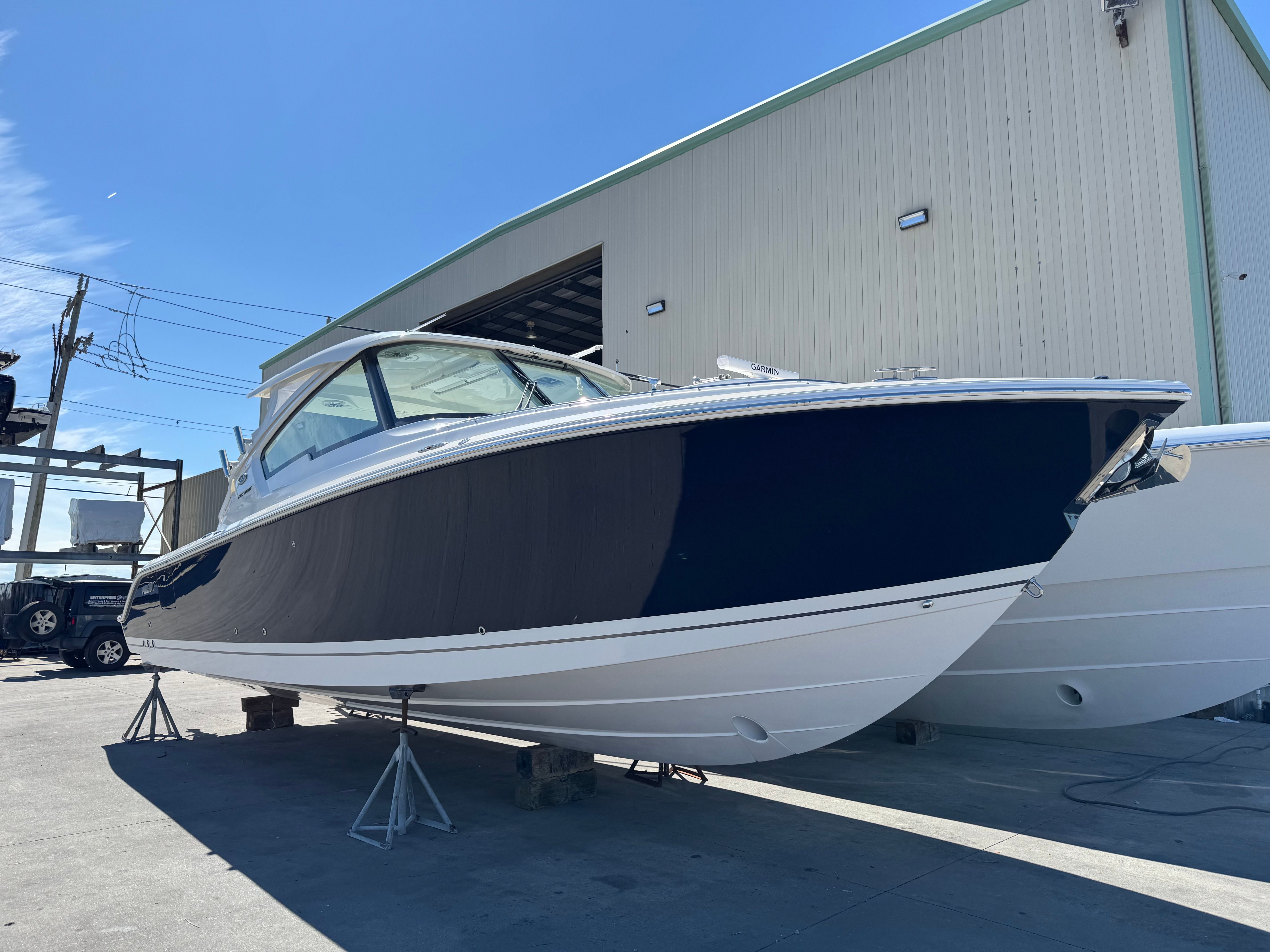 2026 Pursuit DC 326 Dual Console