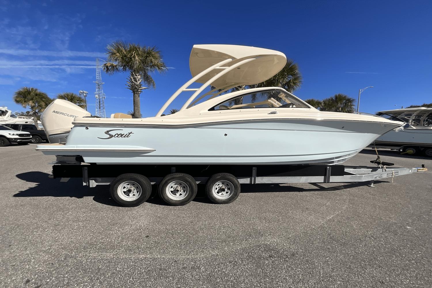 Scout 240 Dorado