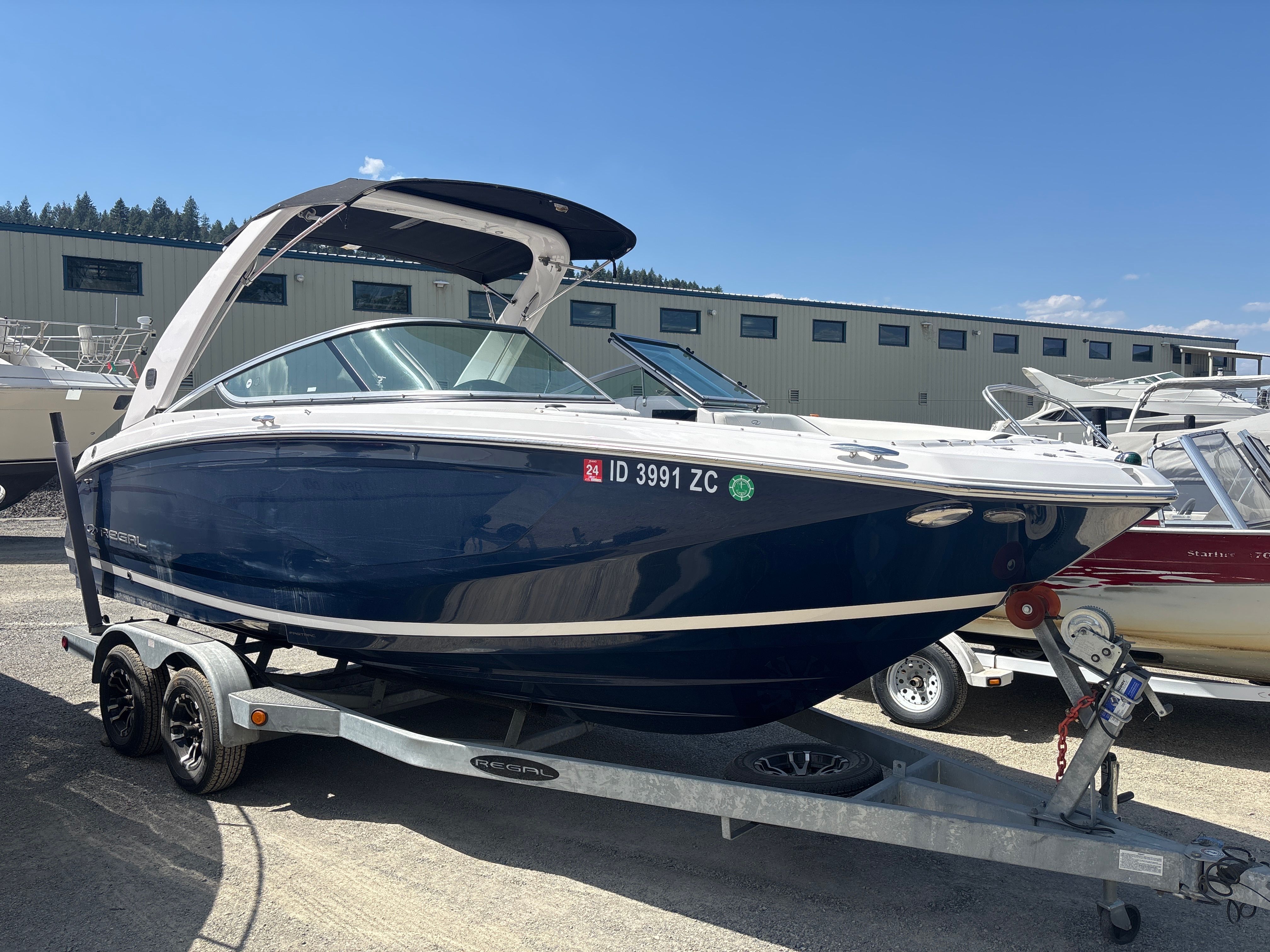 Regal 22 FasDeck