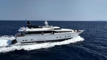 1988 Cantieri di Pisa Akhir 30 VR