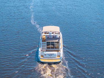 1999 Sea Ray 450 Express Bridge