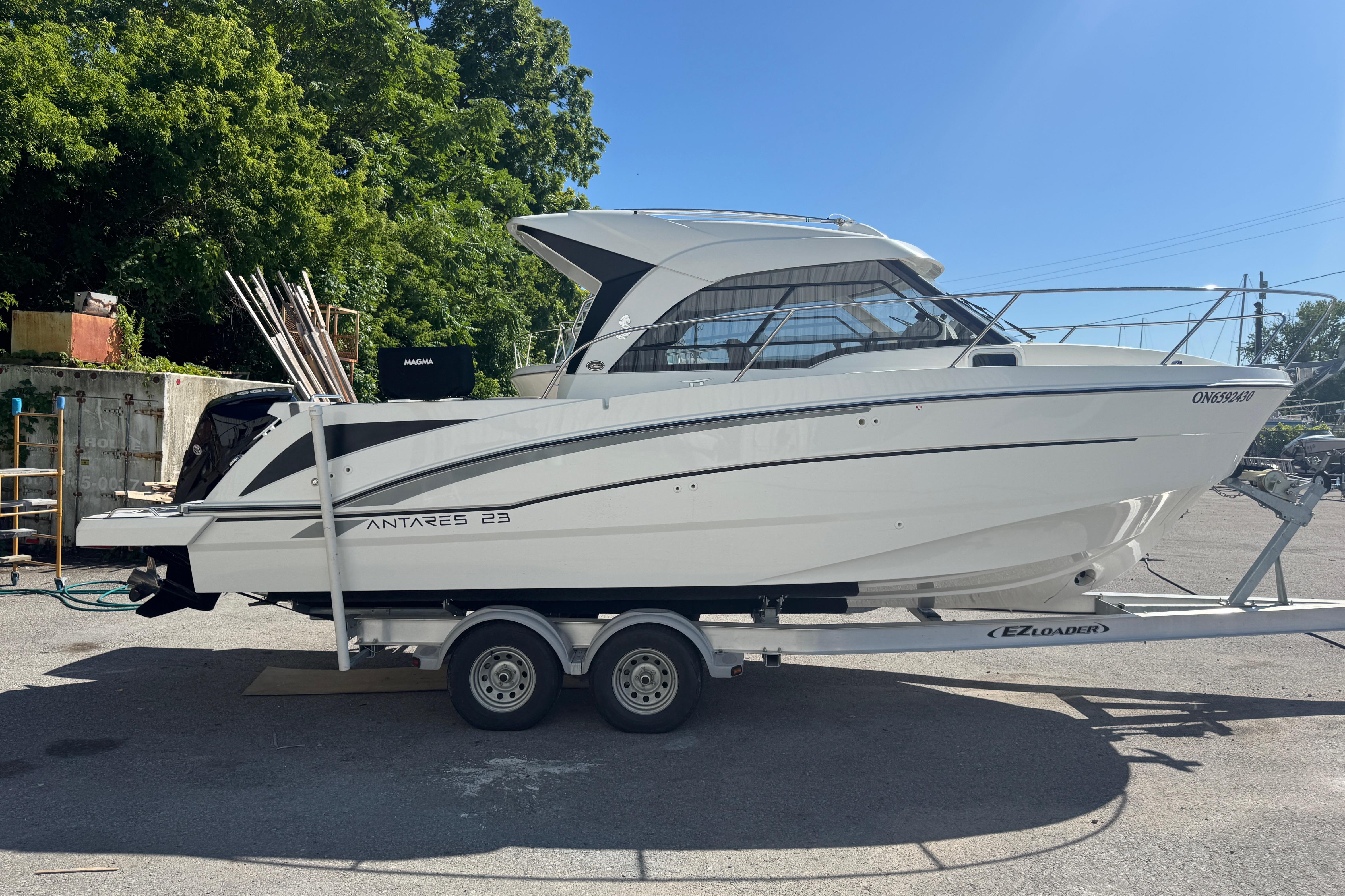 2019 Beneteau Antares 23