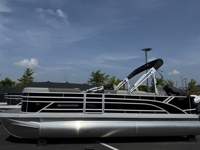 Bennington S Fishing 22 SS Pontoon