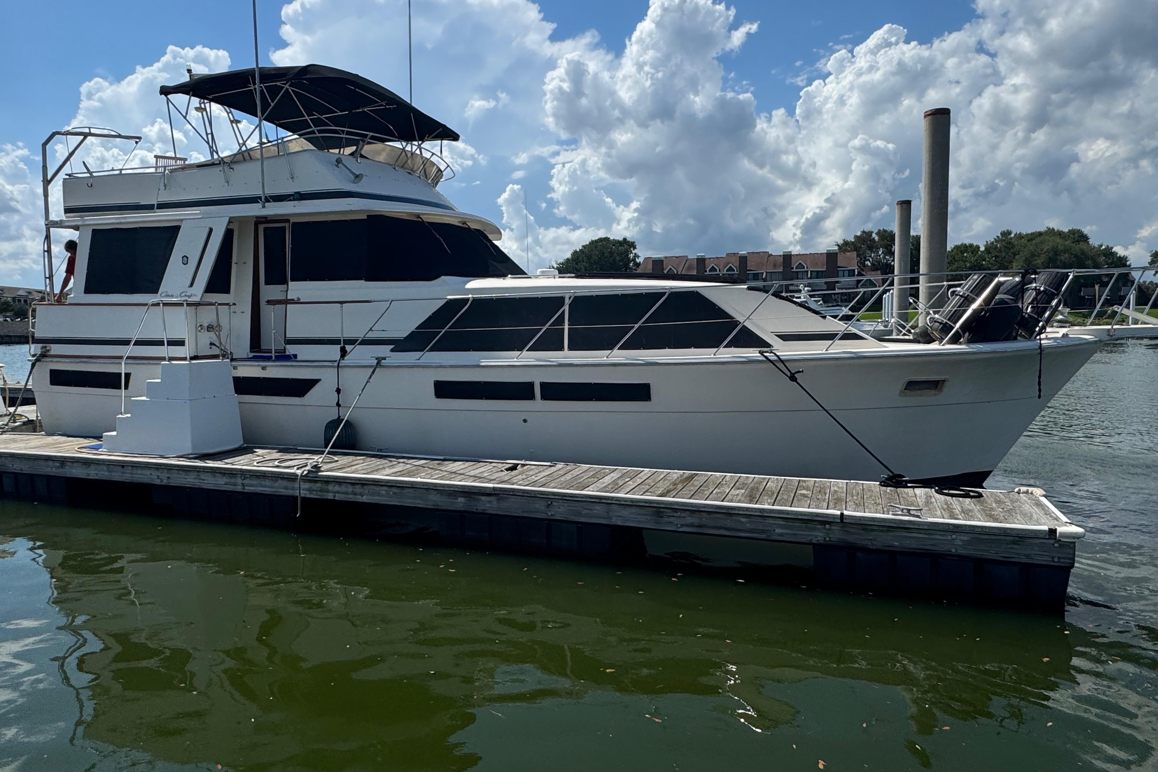 1985 Chris-Craft Constellation 500