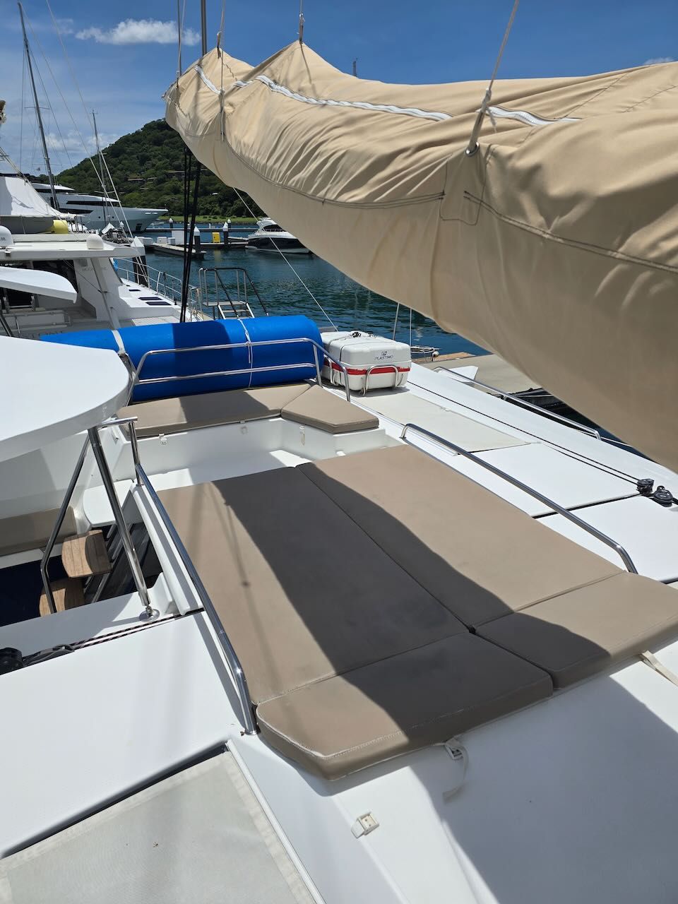 2014 Fountaine Pajot Helia 44