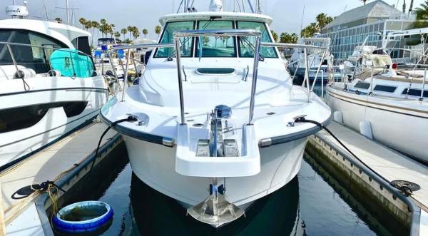 2008 Boston Whaler 345 Conquest