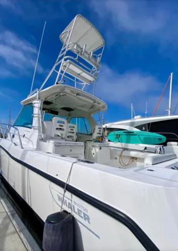 2008 Boston Whaler 345 Conquest