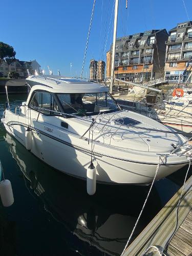 2024 Beneteau Antares 7 Fishing
