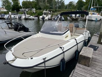 2022 Quicksilver Activ 605 Sundeck