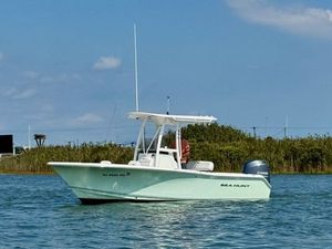 Sea Hunt Triton 210