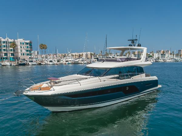 2020 Prestige 590