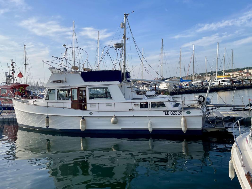 Grand Banks 42