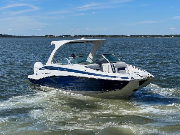 Crownline Eclipse E305 XS 2022 Crownline E305 XS Starboard Forward Quarter 4