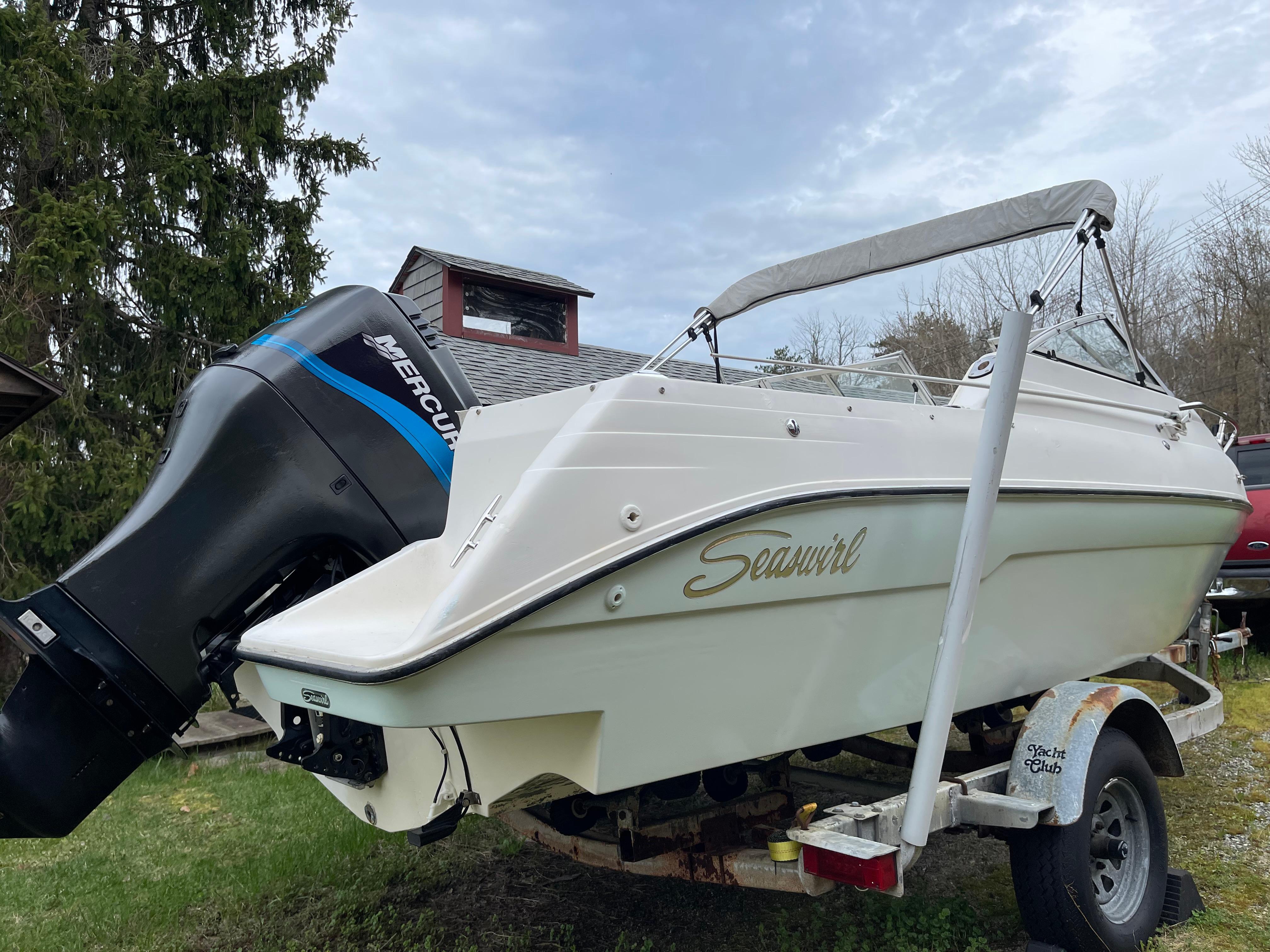 1996 Seaswirl Striper 201 Cuddy