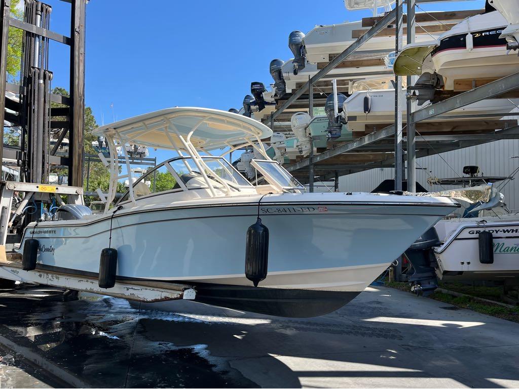 Grady-White Freedom 235
